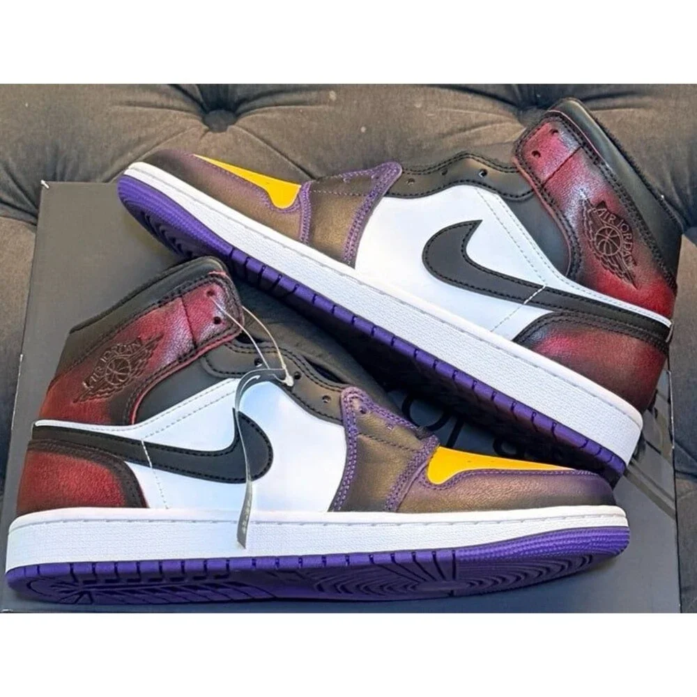 AIR JORDAN 1 MID SE WEAR AWAY LA TO CHICAGO